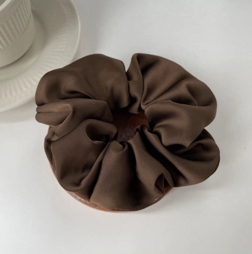 Swoon Beauty - Satin Scrunchie