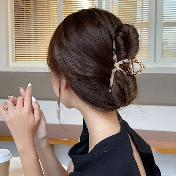 Swoon Beauty - Loop Hair Claw Clip Rose Loop