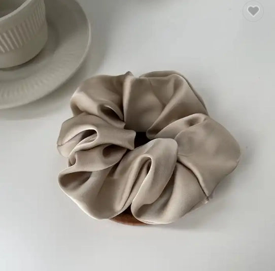 Swoon Beauty - Satin Scrunchie